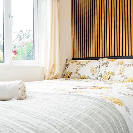 Earley Luxury Ensuite Room With Private Entrance Ридинг Экстерьер фото